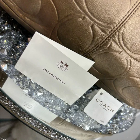 Coach 2012 Gallery copper Embossed Leather Tote EUC - Picture 4 of 15